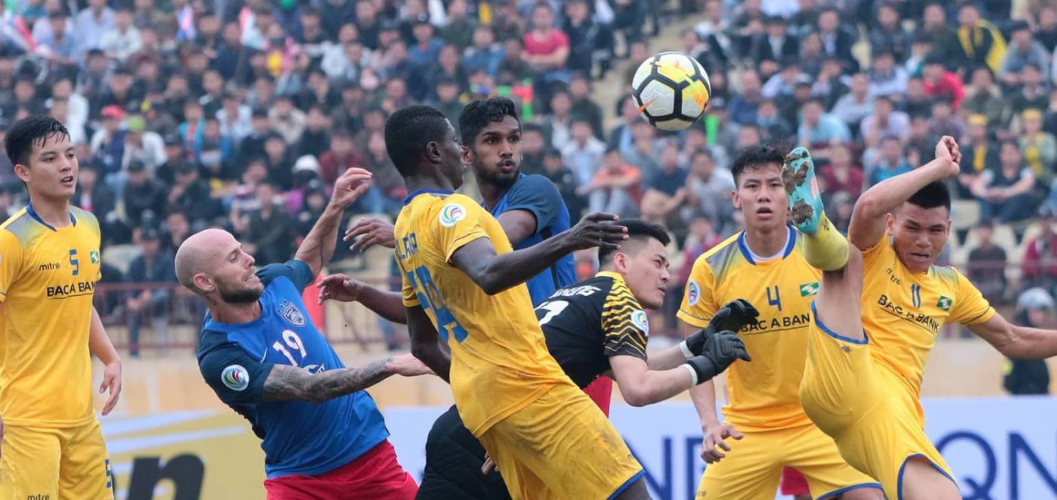 Phạm Xuân Mạnh đã vượt qua sai lầm ở Siêu cúp QG để có trận đấu khá ấn tượng trước đại diện của Malaysia. Ảnh: AFC 