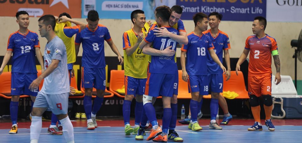 Hanoi Buffaloes giành tấm vé đầu tiên vào bán kết VFL 2018. 