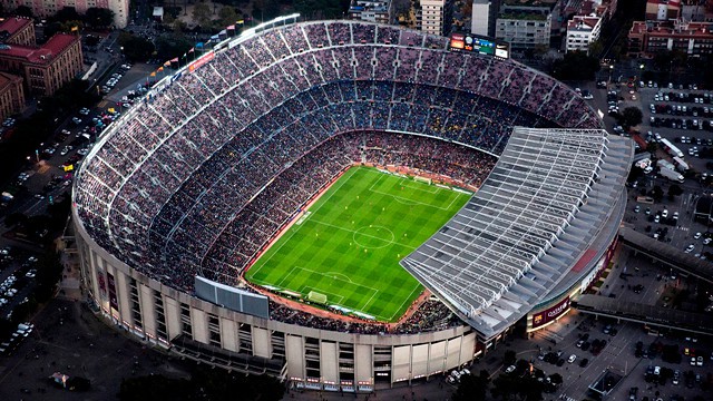 Sân vận động nào nổi tiếng ở châu Âu có kích thước mặt sân \