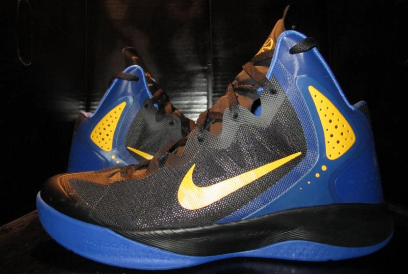 Nike HyperEnforcer, một trong những mẫu giày Nike cuối cùng trên chân của Stephen Curry.