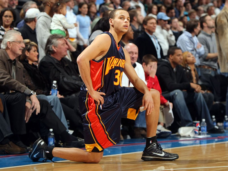 Stephen Curry trong năm Rookie với Nike Hyperize.
