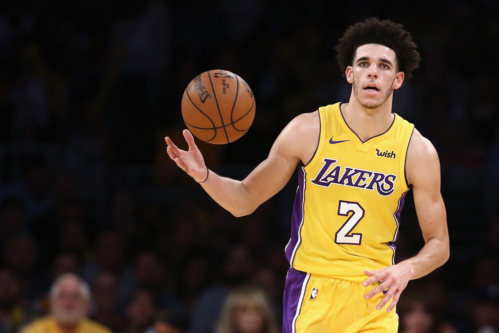 Mùa giải còn rất dài và Lonzo Ball sẽ phải chứng minh mình xứng đáng với Pick thứ 2 của Los Angeles Lakers.