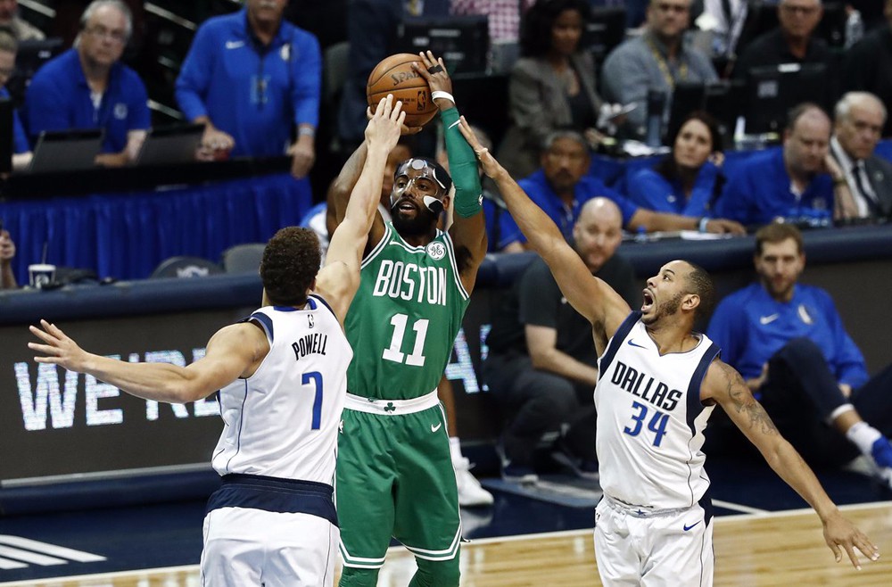  Kyrie Irving nhiều lần đã đưa Celtics lội ngược dòng thành công.