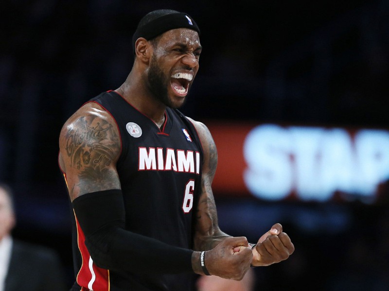 LeBron James trong màu áo Miami Heat.