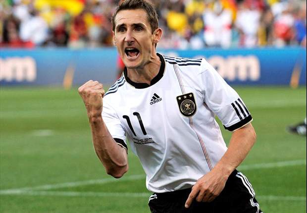 Klose vẫn là tiền đạo số một của ĐT Đức từ World Cup 2002 đến nay