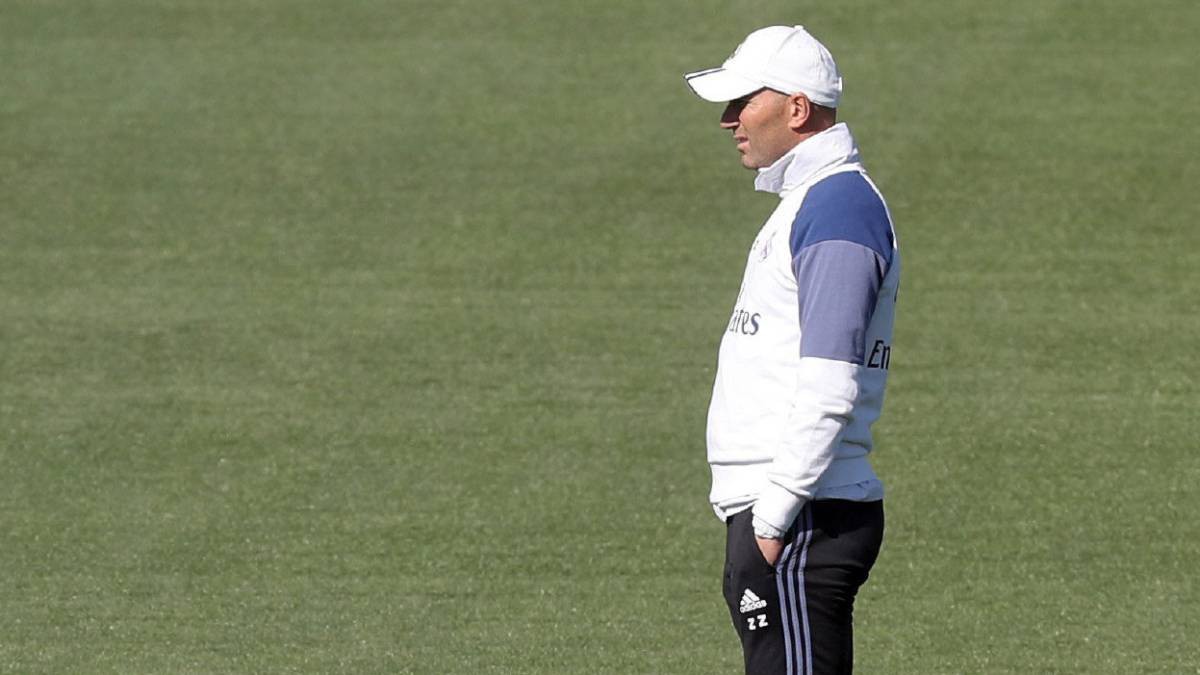 Zidane đang có tương lai bấp bênh ở Real Madrid
