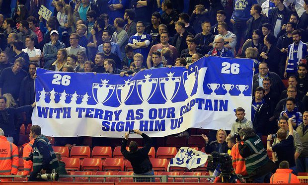 Chelsea đề nghị Terry ở lại thêm một năm nữa