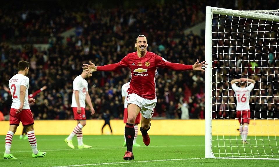 Ibrahimovic đang là đầu tàu kéo Man Utd đến vinh quang