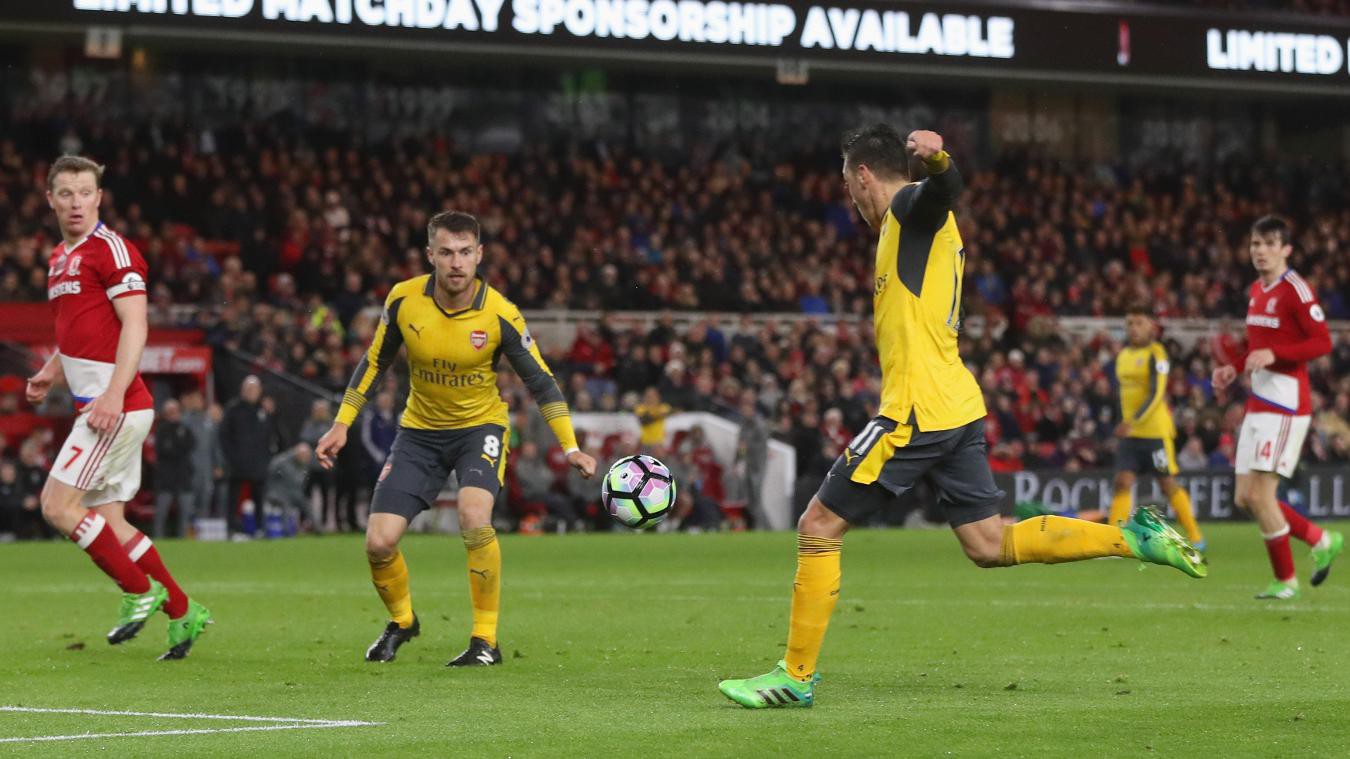 Oezil ghi bàn ấn định chiến thắng cho Arsenal