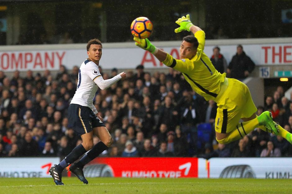 Tottenham đang giành những điểm số quan trọng nhờ các bàn thắng của Kane, Alli (ảnh) và Eriksen