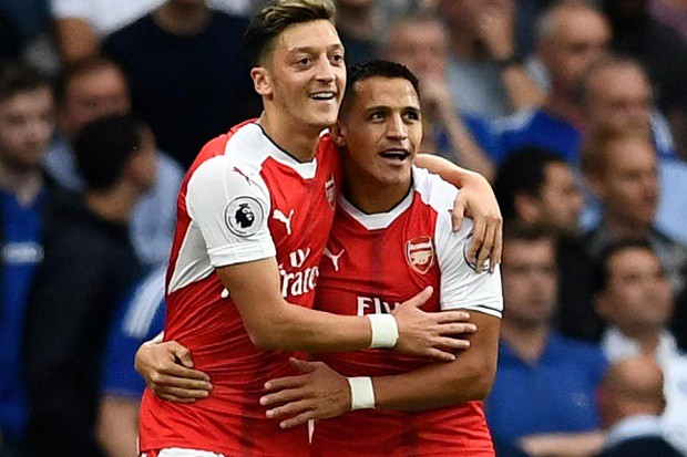 Arsenal đang bớt phụ thuộc vào Oezil và Sanchez