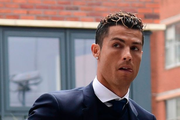 Ronaldo đang bị cáo buộc trốn thuế ở Tây Ban Nha