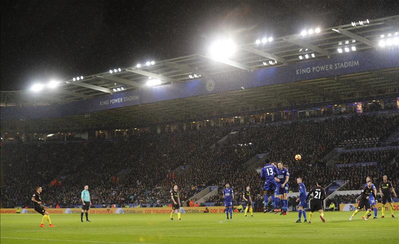 TRỰC TIẾP, Leicester 4-1 Man City: Kolarov rút ngắn tỷ số