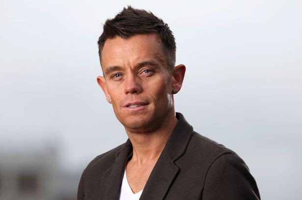 Lee Hendrie muốn cầu thủ trẻ Anh được ra sân tại Premier League nhiều hơn