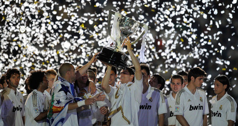 Real Madrid vô địch La Liga 2011/12 với thành tích dẫn đầu sau vòng 1