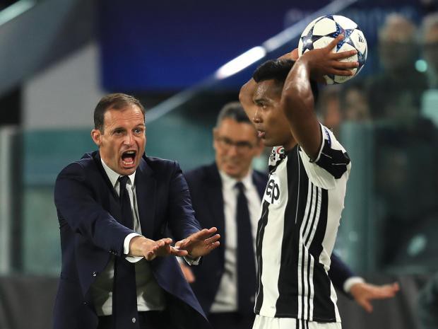 HLV Allegri không muốn bán Sandro cho Juventus