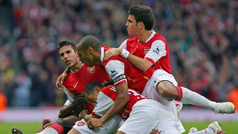 Arsenal từng bán nhiều biểu tượng của đội bóng như Henry, Van Persie hay Fabregas