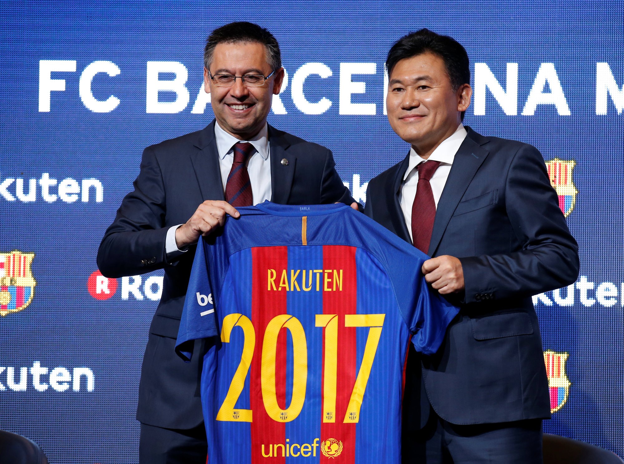 Barcelona vừa nhận gói tài trợ khủng từ tập đoàn Rakuten