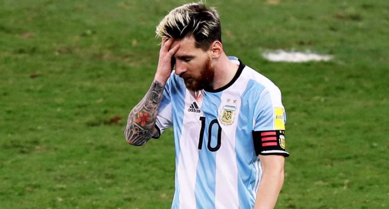 Những cách dựng hàng rào “siêu dị” đến Messi cũng phải bó tay