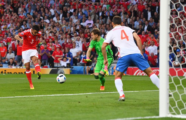 TRỰC TIẾP, Anh 0-0 Slovakia, Nga 0-2 xứ Wales: Kết thúc hiệp một