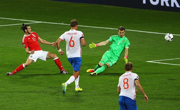 TRỰC TIẾP, Anh 0-0 Slovakia, Nga 0-3 xứ Wales: Bale rời sân