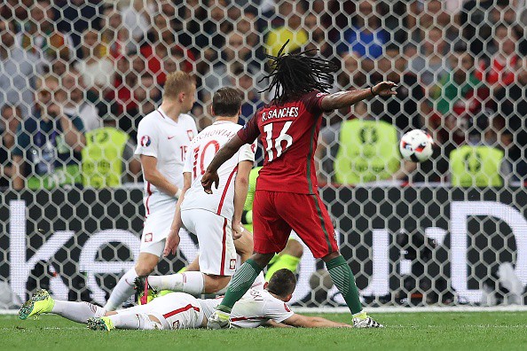 Ba Lan 1-1 Bồ Đào Nha: Thắng đấy mà lo đấy