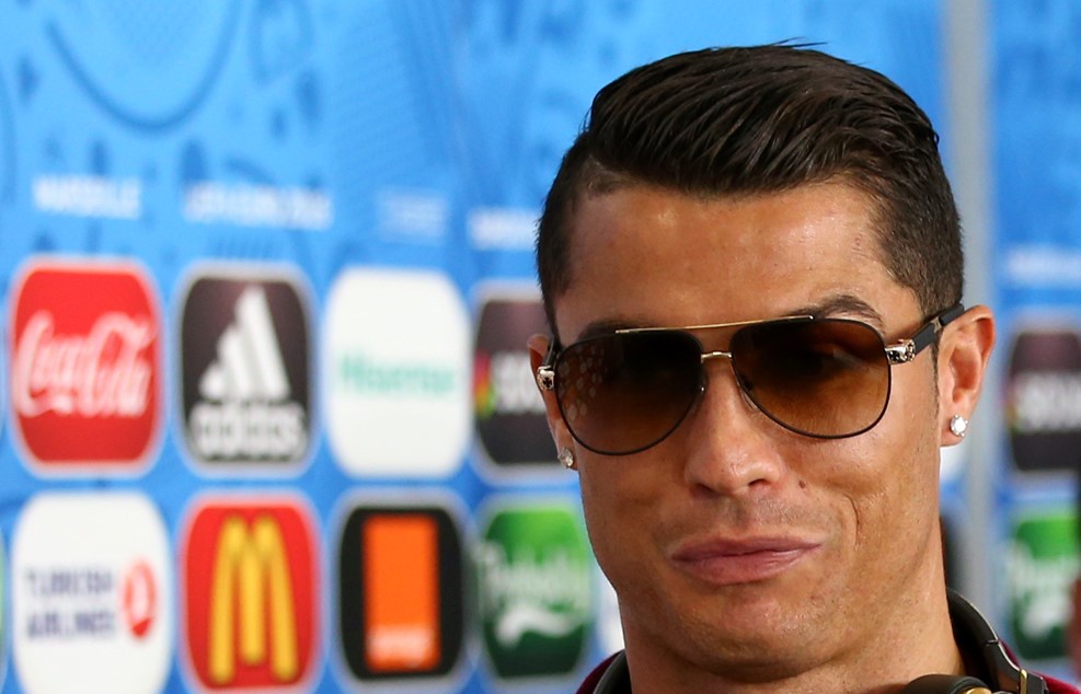 TRỰC TIẾP, Ba Lan-Bồ Đào Nha: Ronaldo nhiều tài with the Lewandowski