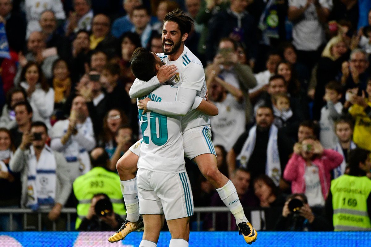 Isco và Asensio vừa tỏa sáng giúp Real Madrid hạ Eibar