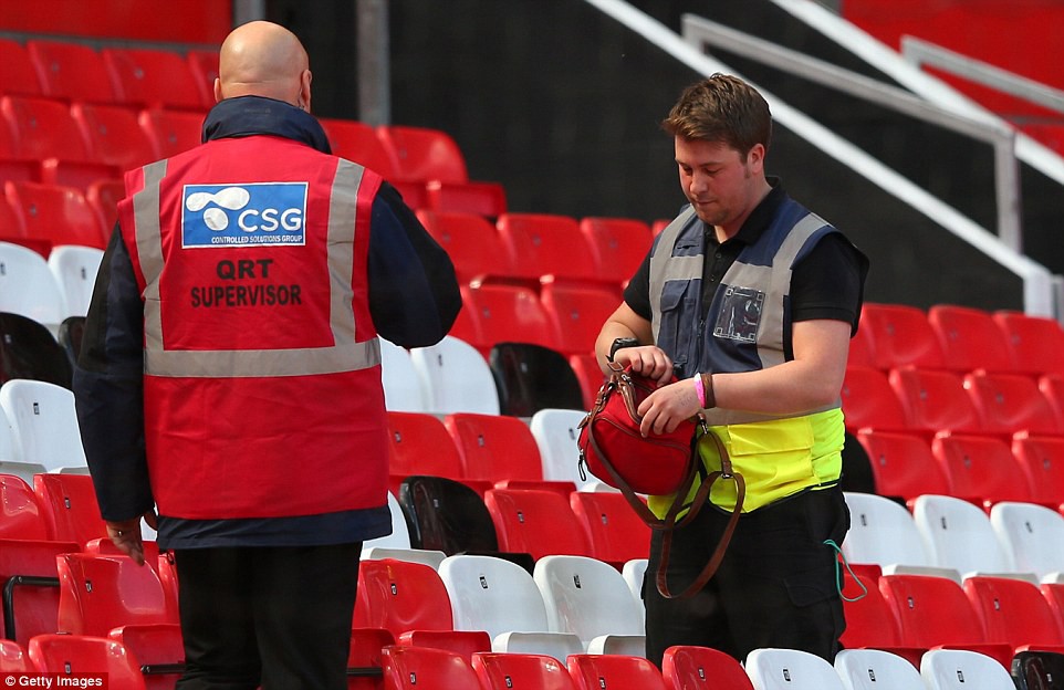 Hủy trận Man Utd–Bournemouth vì lý do khủng bố