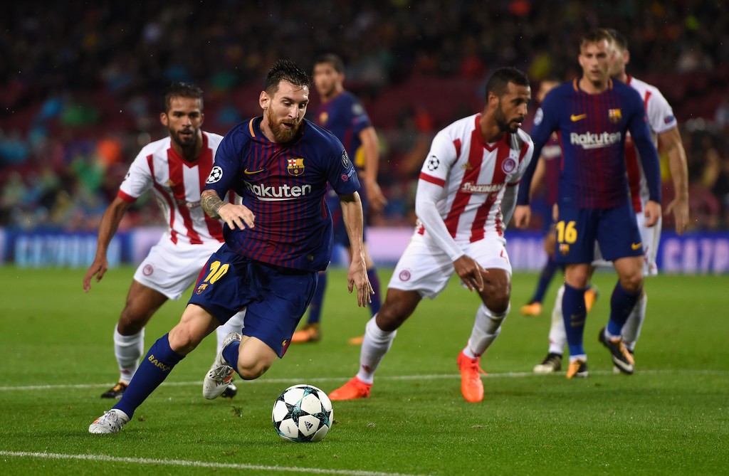 Messi ghi bàn thắng thứ 100 ở cúp châu Âu 
