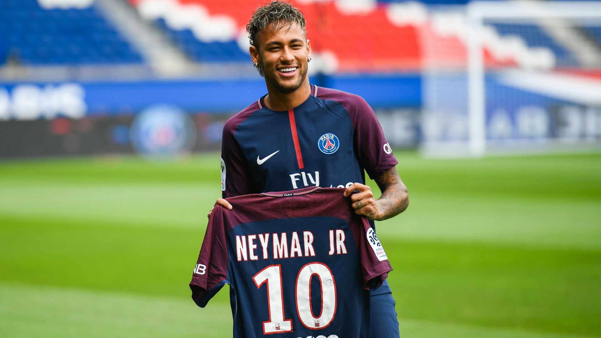 Thương vụ bom tấn Neymar khiến PSG đối mặt với nguy cơ vi phạm Luật công bằng tài chính