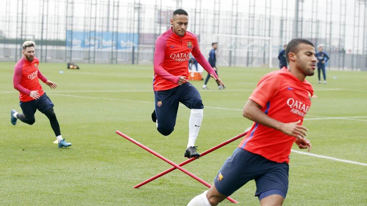 Neymar đi “giày thửa” của Nike cho đại chiến với Man City