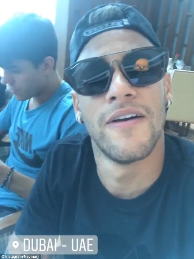 Neymar mới chia sẻ hình ảnh mới nhất của anh ở Dubai