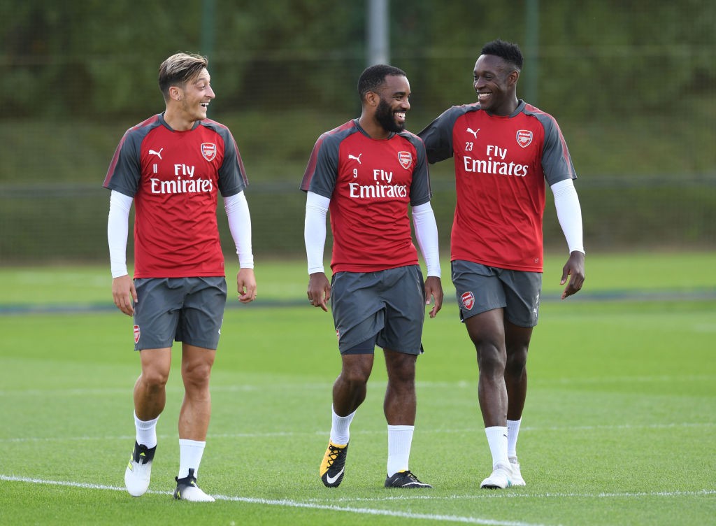 Oezil, Lacazette và Welbeck sẽ được cho nghỉ ở trận gặp Cologne?