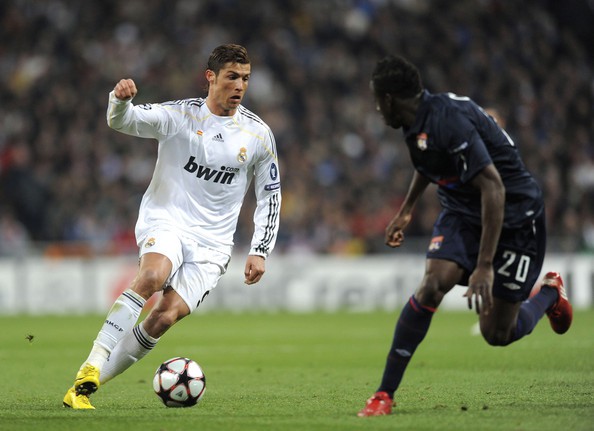 Ronaldo, ông vua vòng đầu loại trực tiếp Champions League 