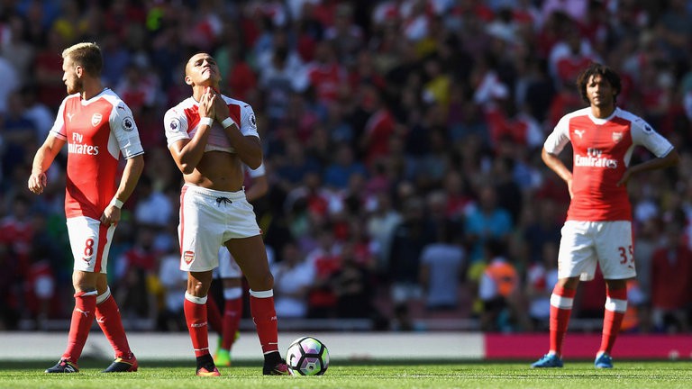 Arsenal đang có phong độ tệ hại ở Premier Leagu với 3 thất bại trong 4 trận gần nhất