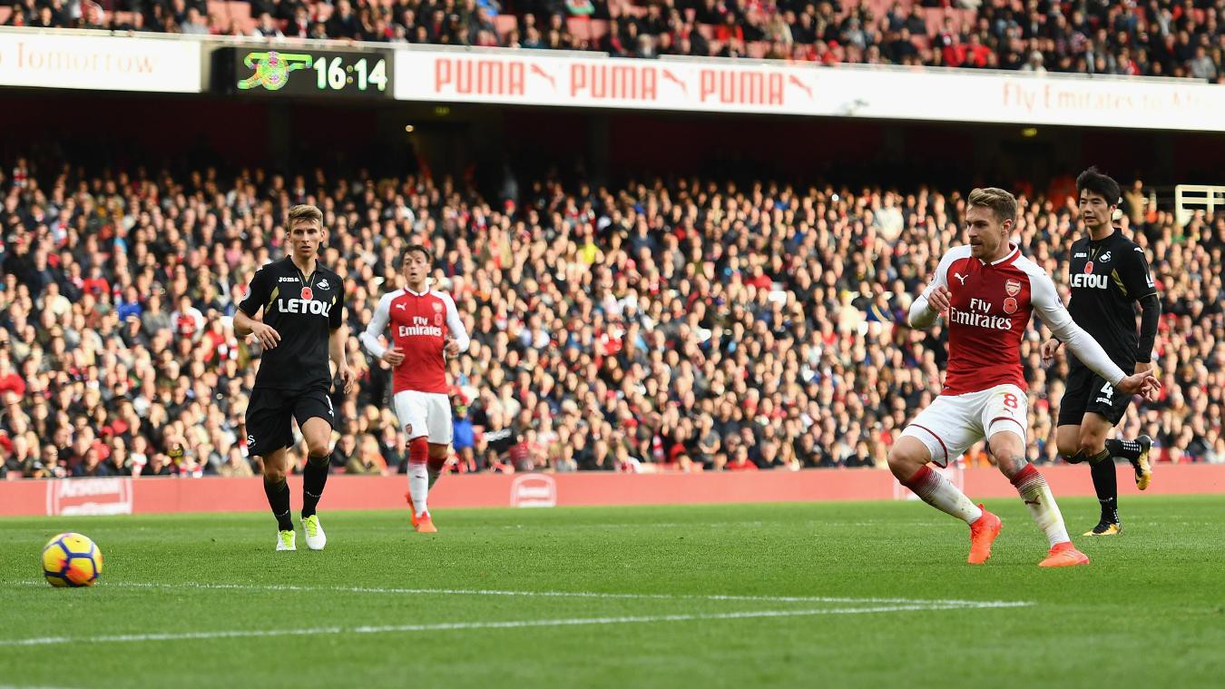 Ramsey ghi bàn thứ 50 cho Arsenal, ấn định chiến thắng của Pháo thủ trước Swansea