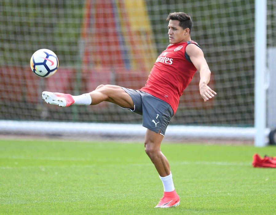 Sanchez đã trở lại tập luyện chuẩn bị cho Siêu cúp Anh