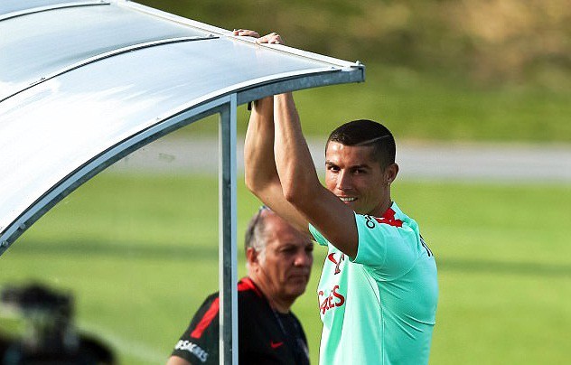 Ronaldo rất muốn vô địch Confed Cup và World Cup cùng ĐT Bồ Đào Nha