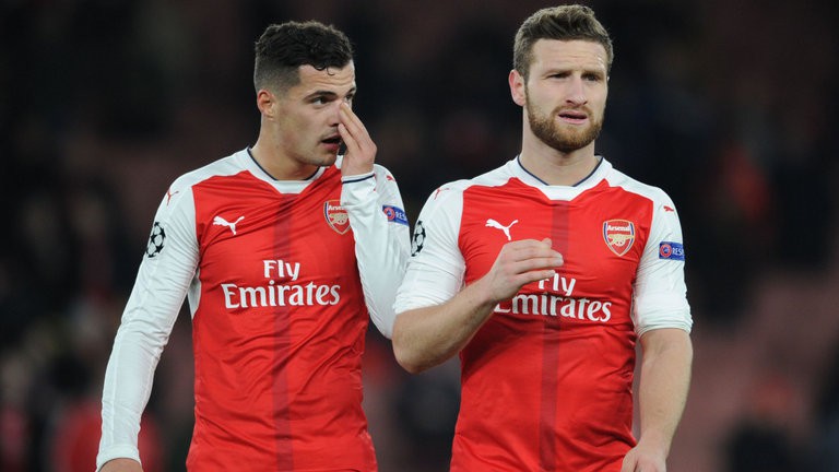 Cả Xhaka lẫn Mustafi đều đang đóng vai trò quan trọng ở Arsenal