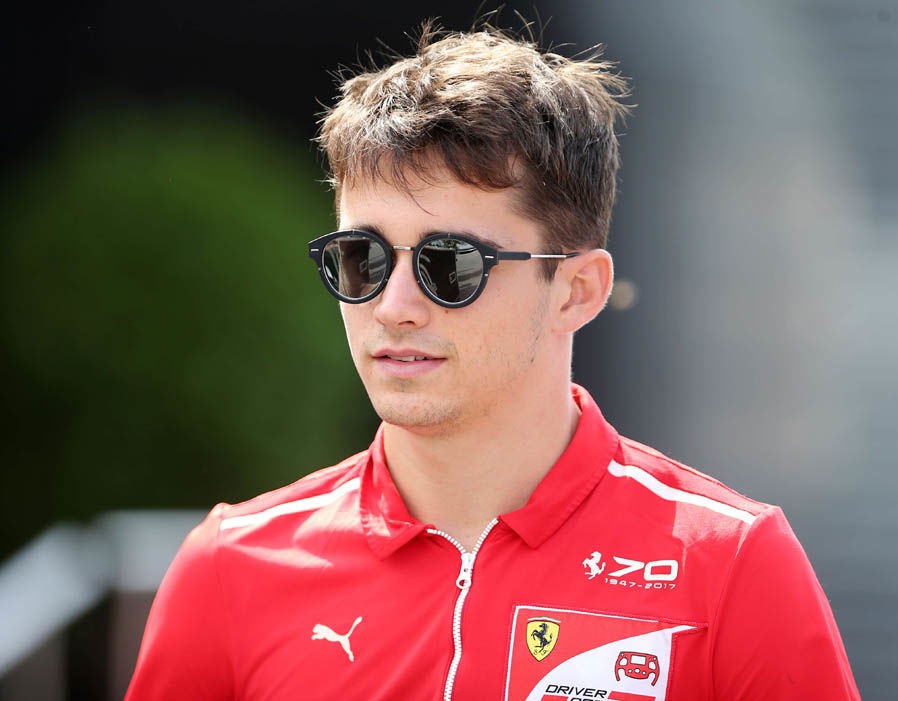 Charles Leclerc của đội Alfa Romeo Sauber kiếm được 150,000 đô 