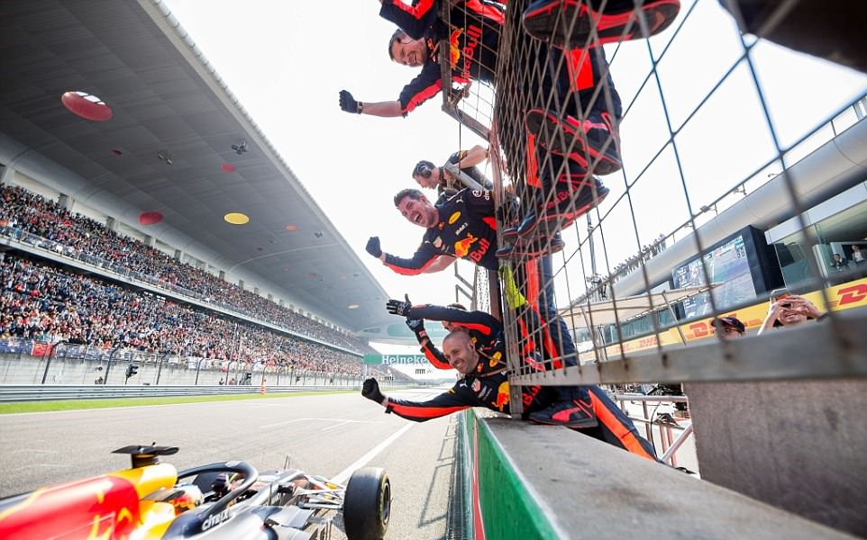 Ricciardo đem lại niềm vui cho đội Red Bull.