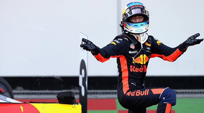 Ricciardo lên ngôi ở Azerbaijan GP năm ngoái.