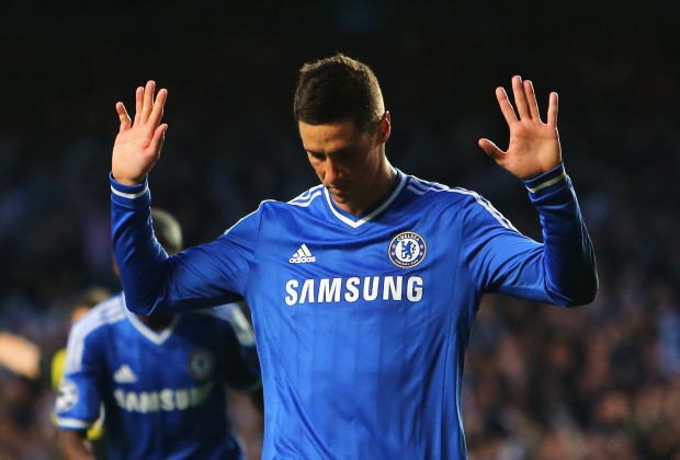 Hình ảnh: Torres gia nhập Chelsea trong sự bất ngờ của NHM