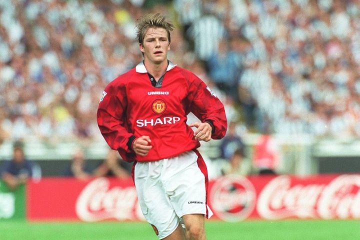 Hình ảnh: David Beckham từng được Sir Alex trao cho chiếc áo số 10