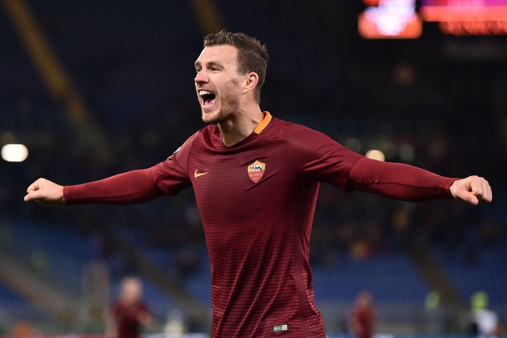 Hình ảnh: Dzeko là chân sút chủ lực của Roma 2 mùa vừa qua