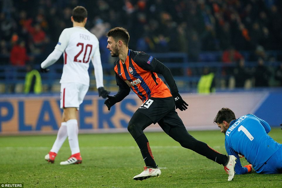 Hình ảnh: Ferreyra gỡ hòa cho Shakhtar ngay đầu hiệp 2