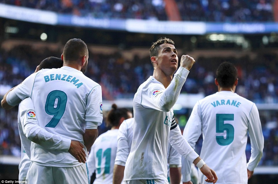 Hình ảnh: Ronaldo lập cú đúp ấn tượng trước Alaves