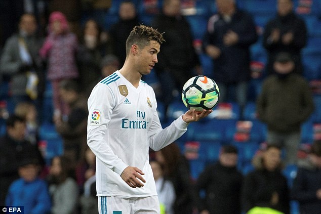 Hình ảnh: Ronaldo cán mốc 50 cú hat-trick trong sự nghiệp