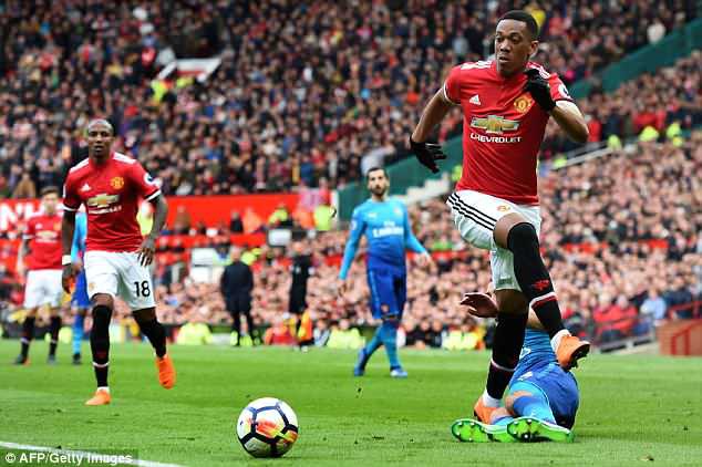 Hình ảnh: Martial đang được thuyết phục ở lại Man Utd